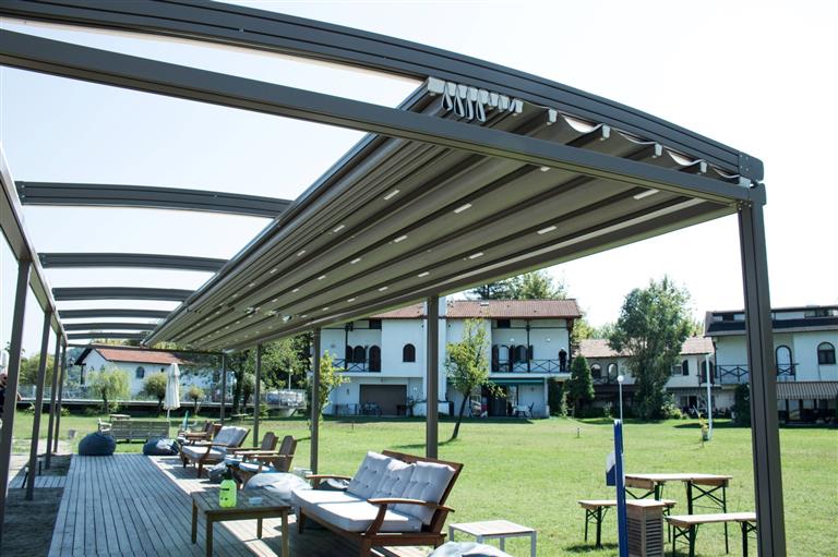 motorlu pergola.